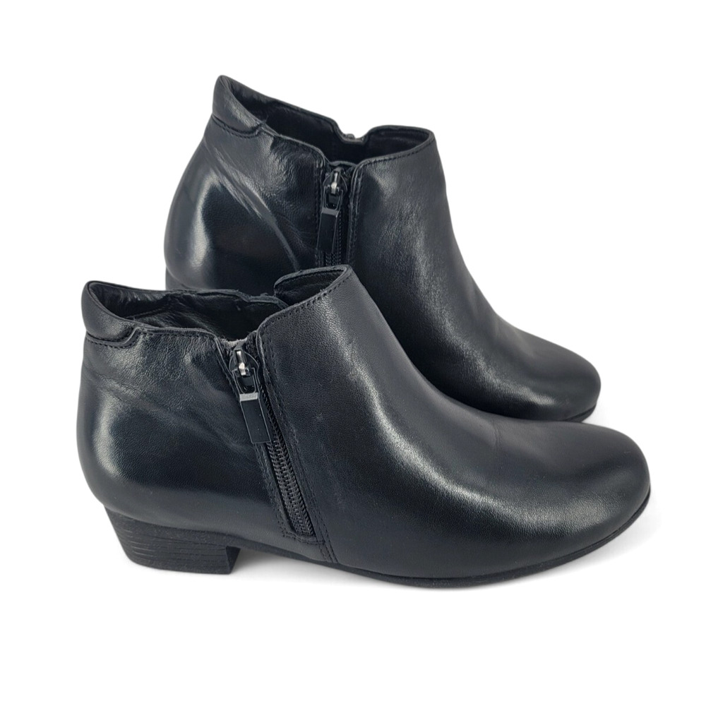 Trotters Womens 5 Black Leather Ankle Boots Minimalist Quiet‎ Luxury Comfort Zip
